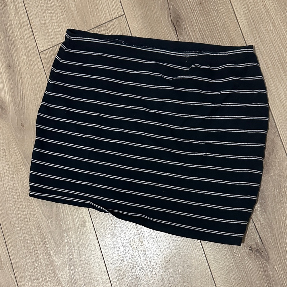 GAP Black and White Striped Mini Skirt